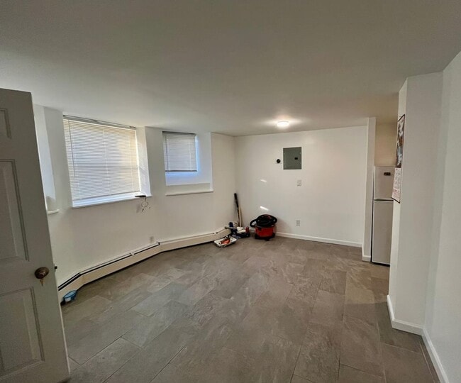 Building Photo - 34 Badeau Pl