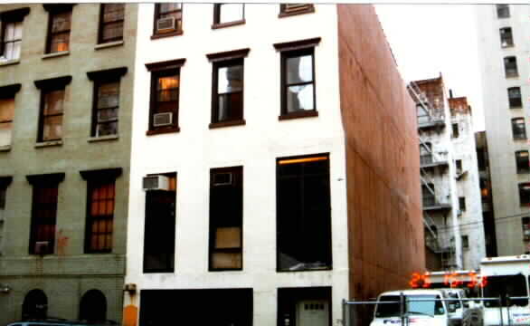 Building Photo - 136 E 31st St