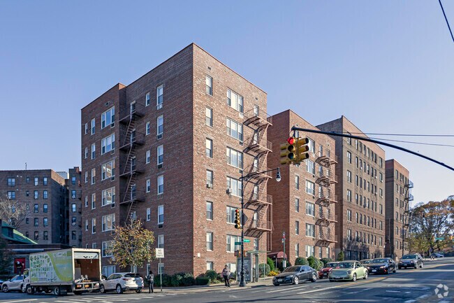 Building Photo - 91 Van Cortlandt Associates