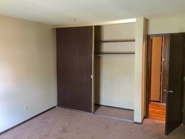 Building Photo - 1014 Westbrooke Way