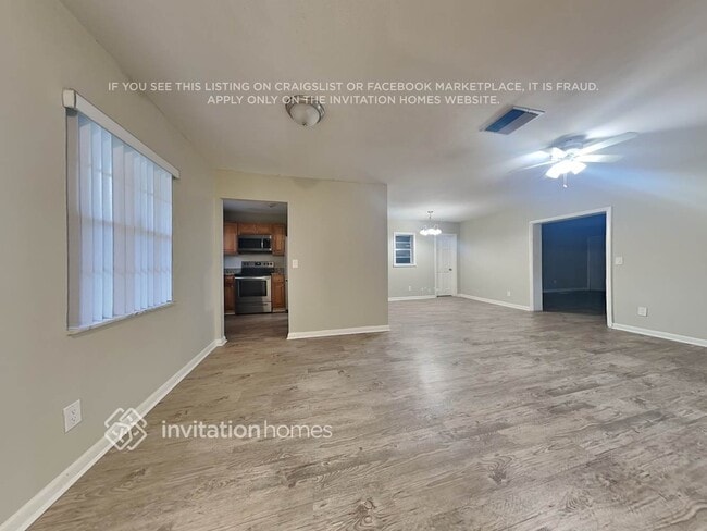 Building Photo - 2523 Lake Ellen Ln