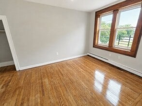 Building Photo - 658 Sanford Ave