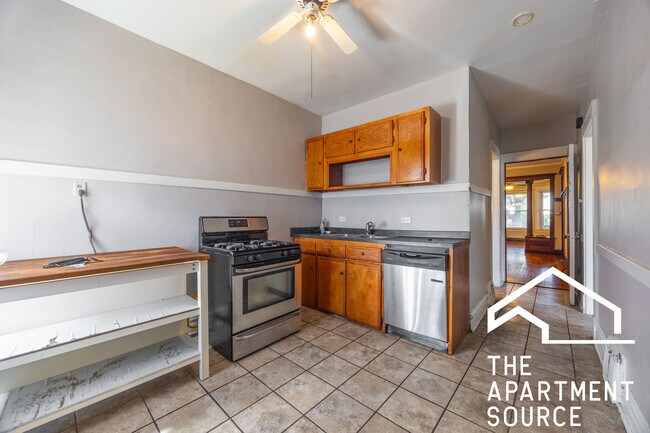 Foto del edificio - 1631 N Mozart St