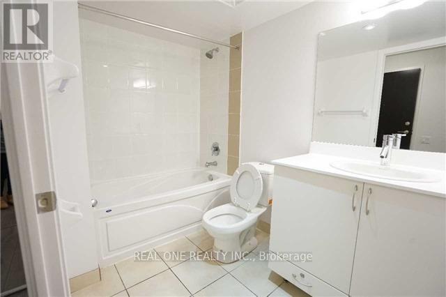 Building Photo - 5162 Yonge St