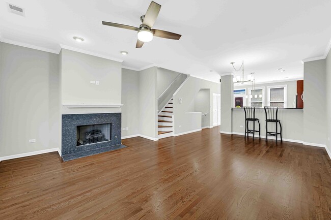 Foto del edificio - 1040 N Kingsbury St