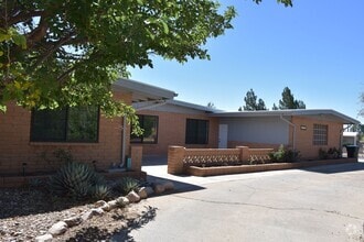 Building Photo - 1797 Town and Country Dr