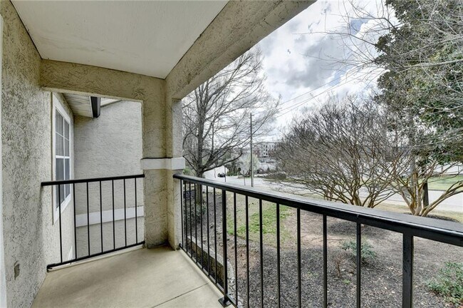 Foto del edificio - 3655 Habersham Rd NE