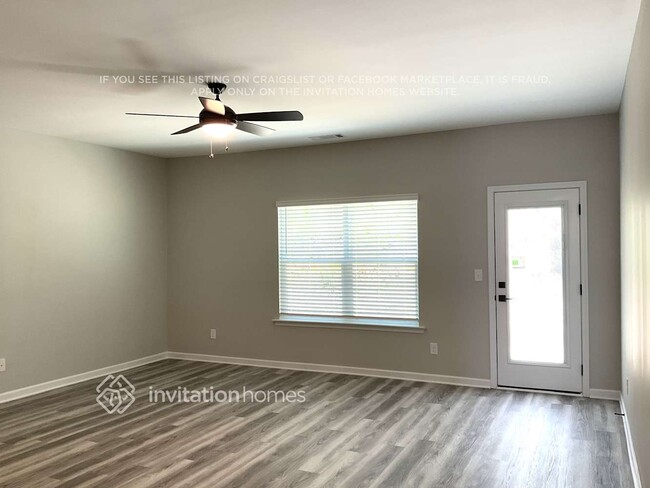 Building Photo - 3050 Azteca Wy