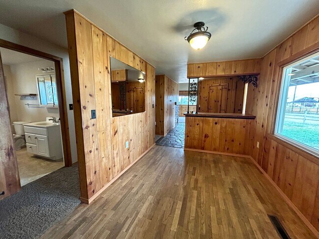 Foto del edificio - Spacious Home in the Country for Rent
