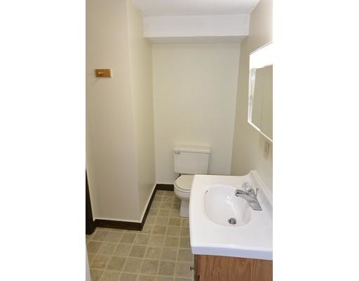 Building Photo - 179 Pleasant St