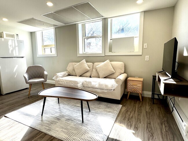 Photo du bâtiment - 1495 Gladstone Ave