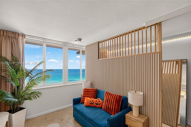 Foto del edificio - 19201 Collins Ave