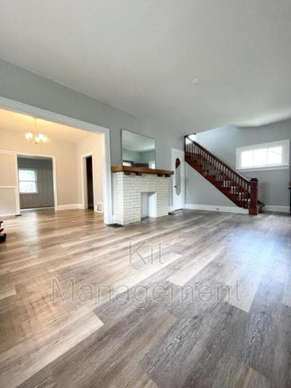 Foto del edificio - 434 W Poinsetta Ave