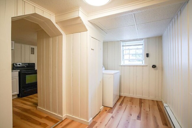 Building Photo - 2385 Westfield St