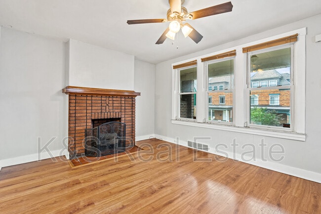 Building Photo - 5011 Cypress St