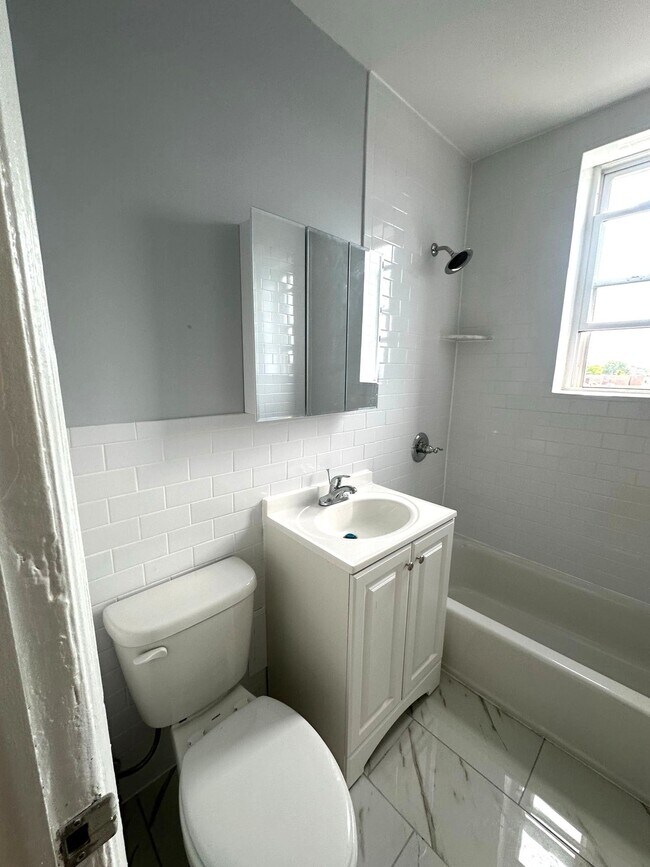 Foto del edificio - 912 90th Street Apartments