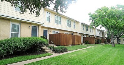 Building Photo - 8810 Tallwood Dr