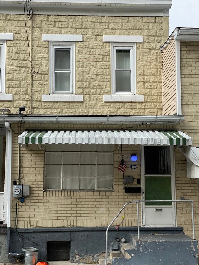 Primary Photo - 280 E High St