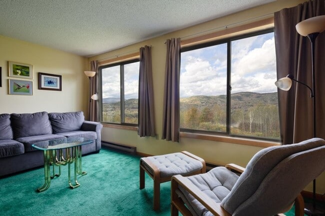 Building Photo - 135 Snowood Dr