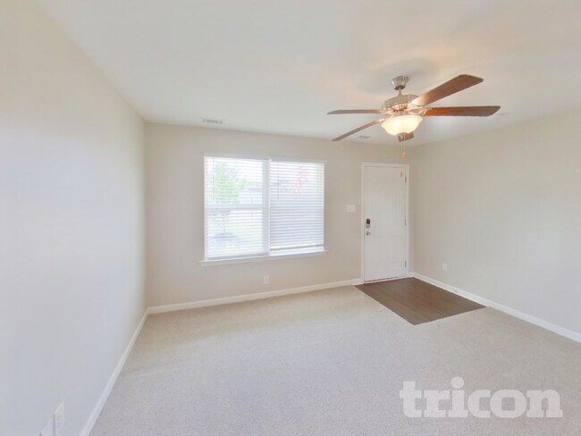 Foto del edificio - 3412 Vedette Ln