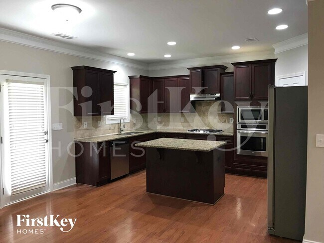 Foto del edificio - 531 Garden View Ct