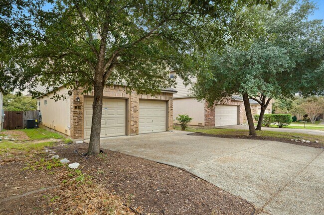Foto del edificio - 1210 Tweed Willow