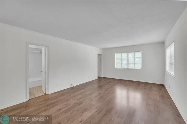 Foto del edificio - 2426 SE 17th St