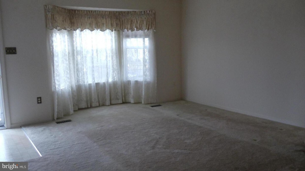 Building Photo - 8843 Harkate Way