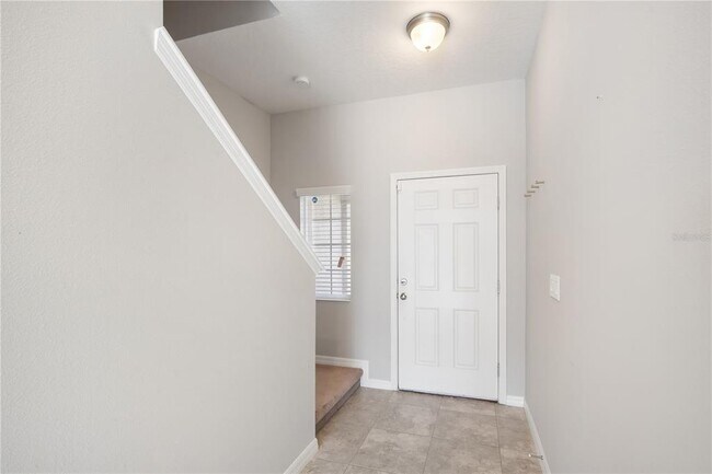 Foto del edificio - 7042 Summer Holly Pl