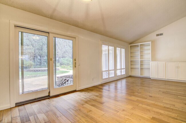 Foto del edificio - South Davis Home