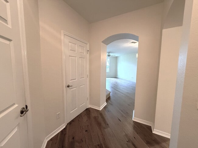 Building Photo - FIRST MONTH'S RENT FREE! 3 bed 2.5 bath and 2 car garage Villa in Timberwalk!