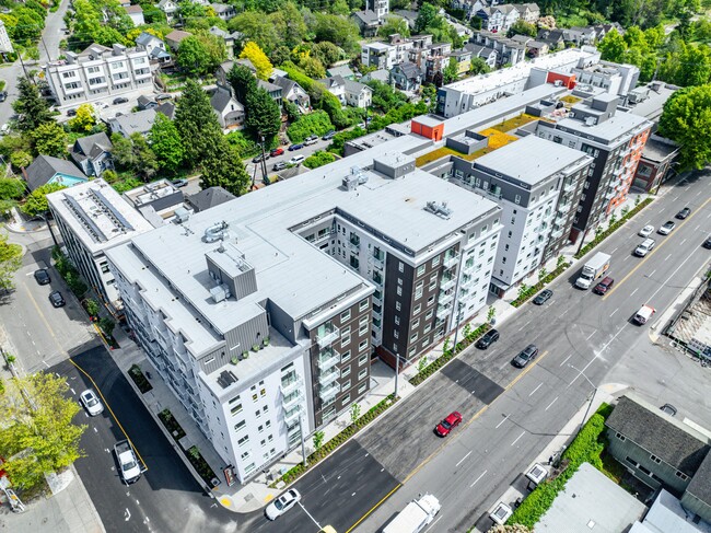Building Photo - 900 Rainier