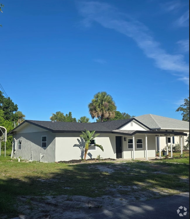Building Photo - 162 Sunset Dr