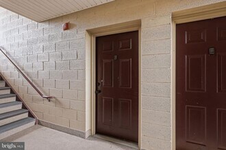 Building Photo - 9569 Coggs Bill Dr