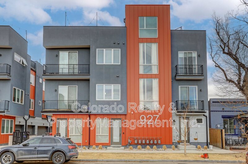 Primary Photo - 927 Inca St