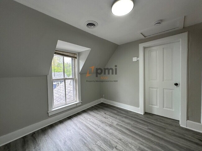 Foto del edificio - 302 Lafayette St