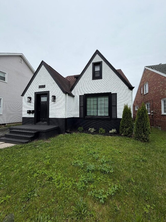 Building Photo - 4517 Douglas Rd