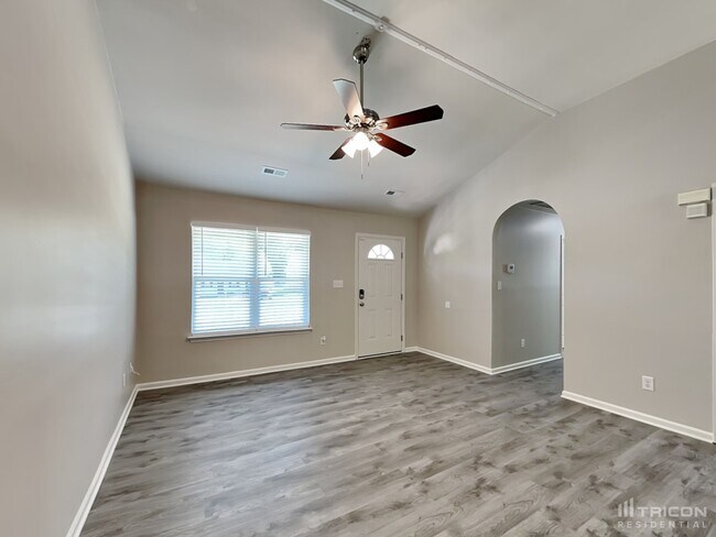 Foto del edificio - 2019 Slater Springs Dr