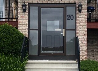 Building Photo - 20 Williamsburg Ct