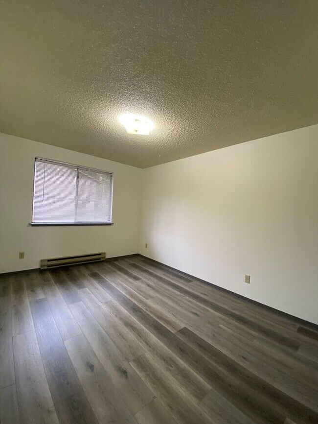 Foto del edificio - Updated Two Bedroom unit off Orchard Street, In Tacoma!