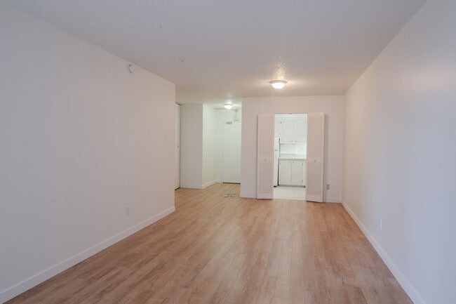 Building Photo - 2285 Rue St Mathieu