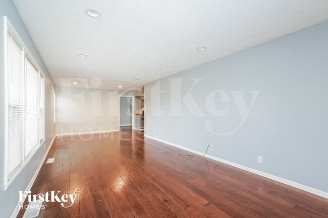 Building Photo - 371 S Hendricks Dr