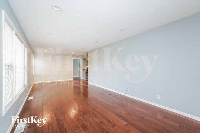 Foto del edificio - 371 S Hendricks Dr