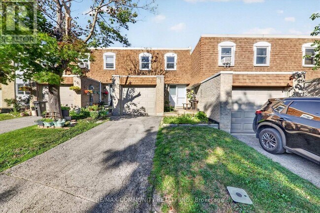 Building Photo - 850 Huntingwood Dr