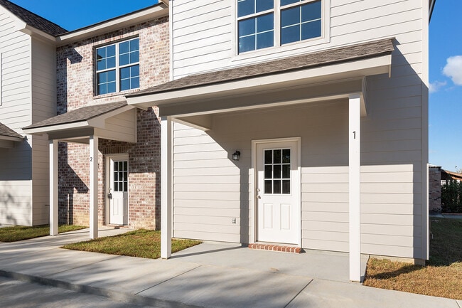 Building Photo - 8064 Cecil Dr