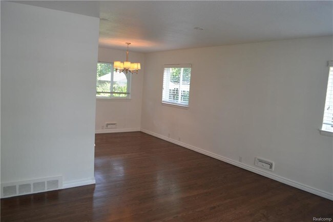 Building Photo - 1752 Haynes St