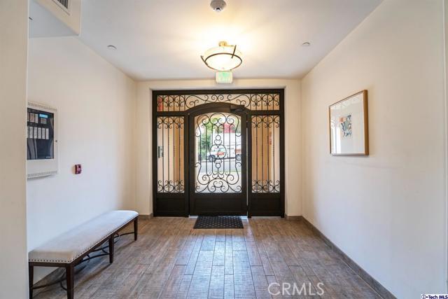 Foto del edificio - 10523 Ashton Ave