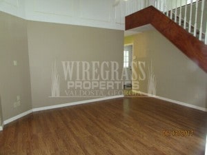 Building Photo - 907 Pine Cone Cir