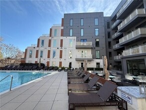 Building Photo - 775 Juniper St NE