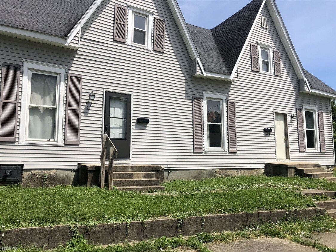 523 S Whites Ave, Marion, IN 46953 Townhome Rentals in Marion IN